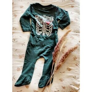 RAGS Green Romper with Peek a Boo Bottom Rib Cage with Heart&Lights Print 0-3mos